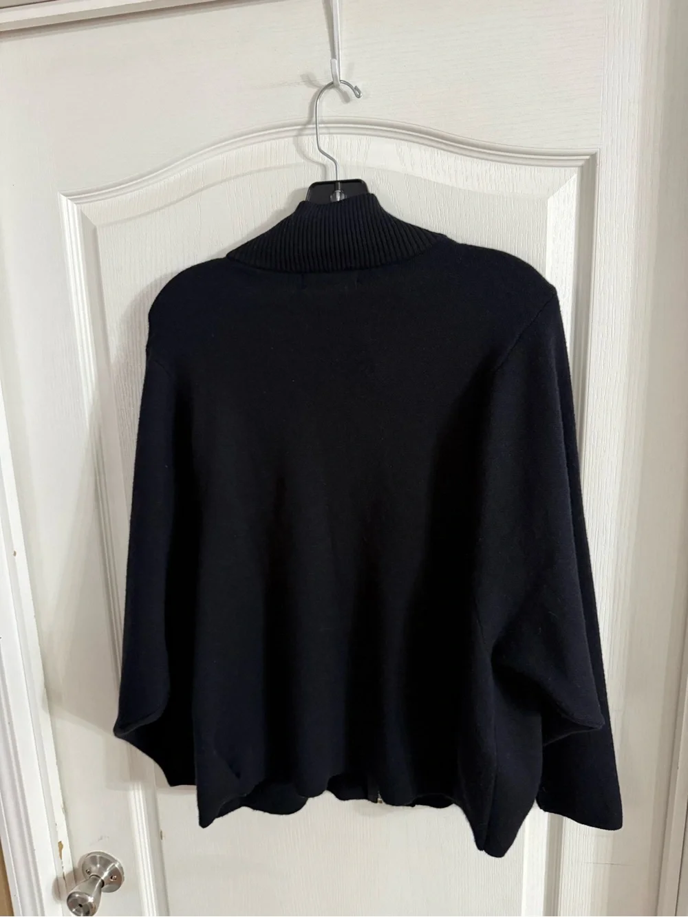 Oliver.o Women’s Black Full Zip Black Sweater NWT Sz L. AG-63